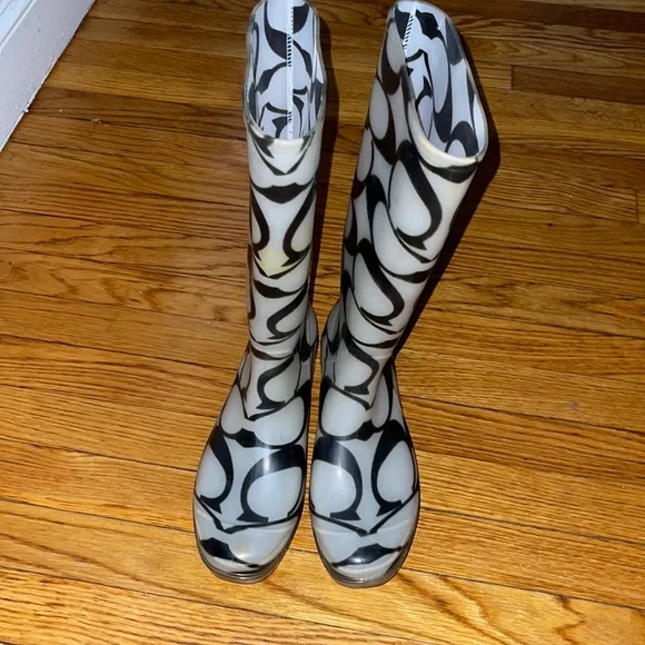 Authentic Coach Pixy Signature C logo Rain Boot - Picture 2 of 7